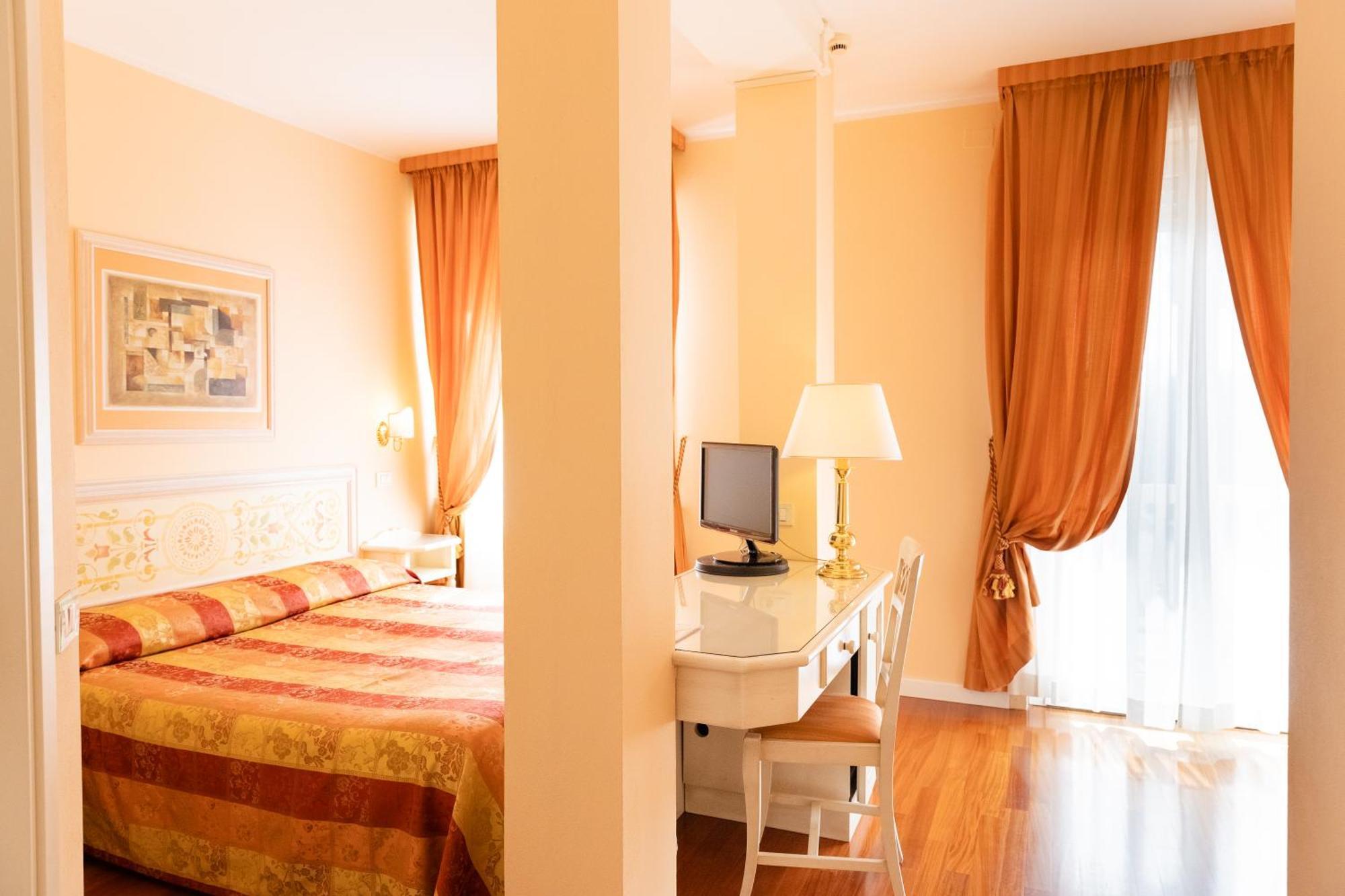 Tuder 3* Todi
