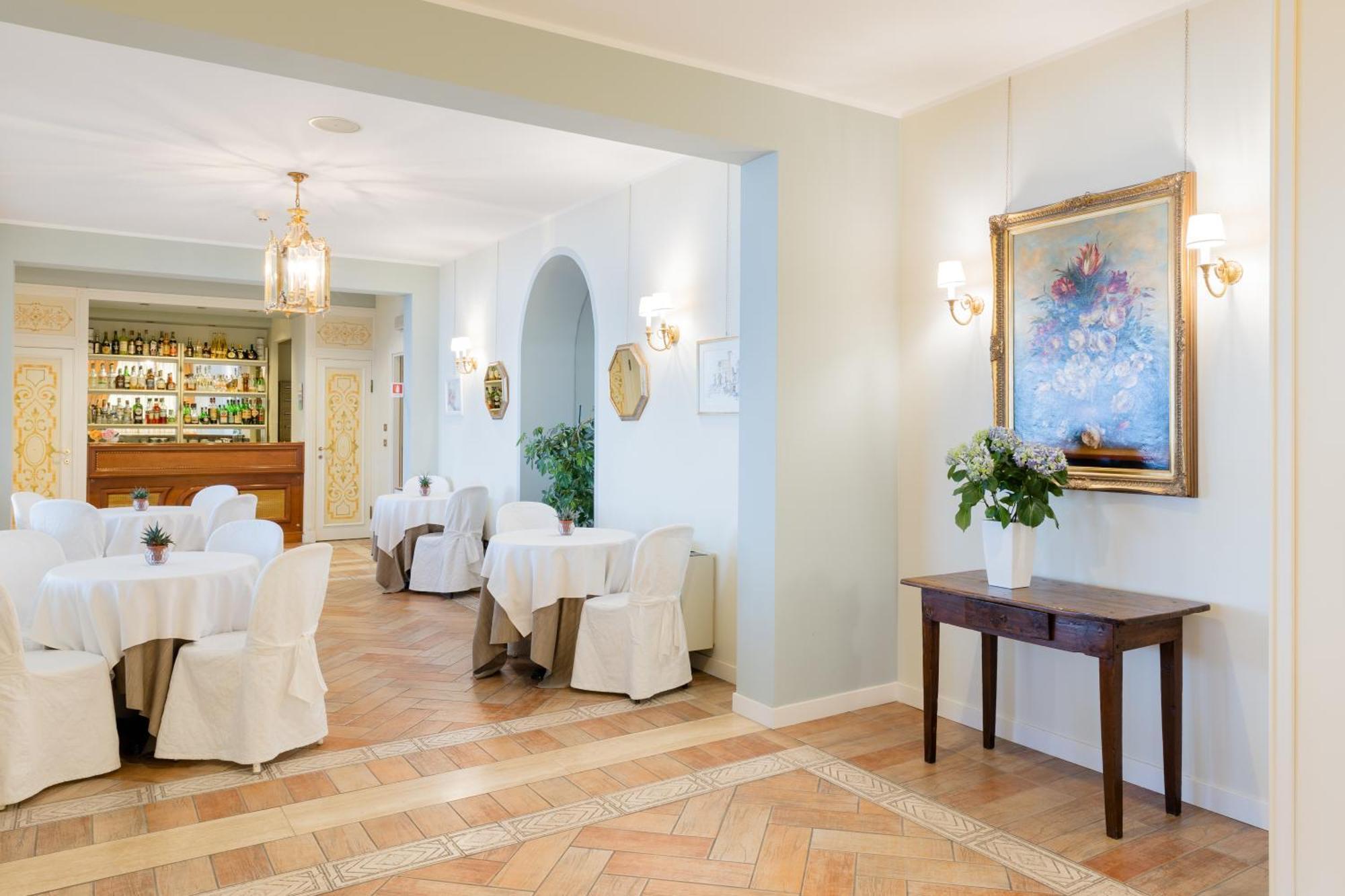 Tuder Hotel