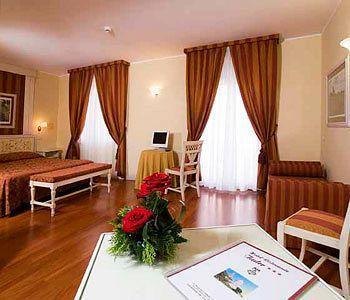 Hotel Tuder