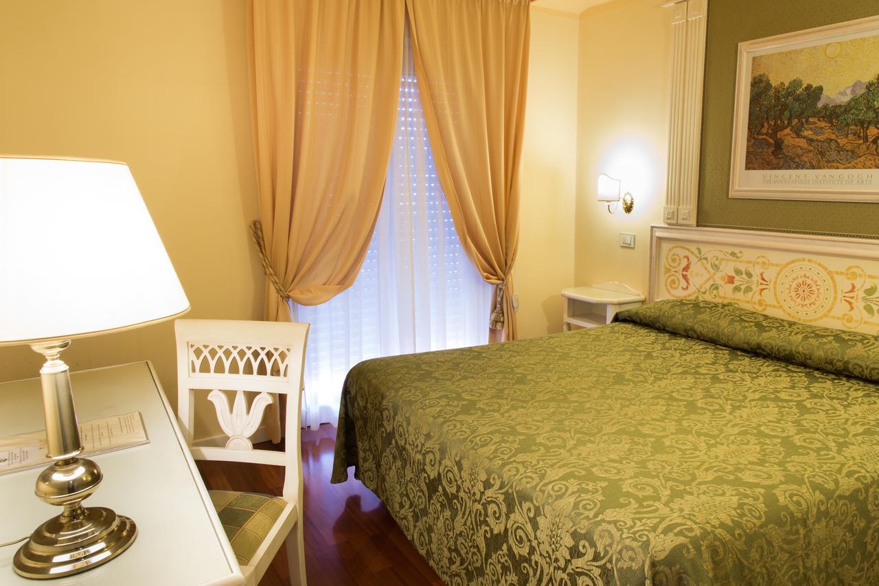 Hotel Tuder 3*