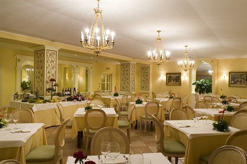 Hotel Tuder 3*
